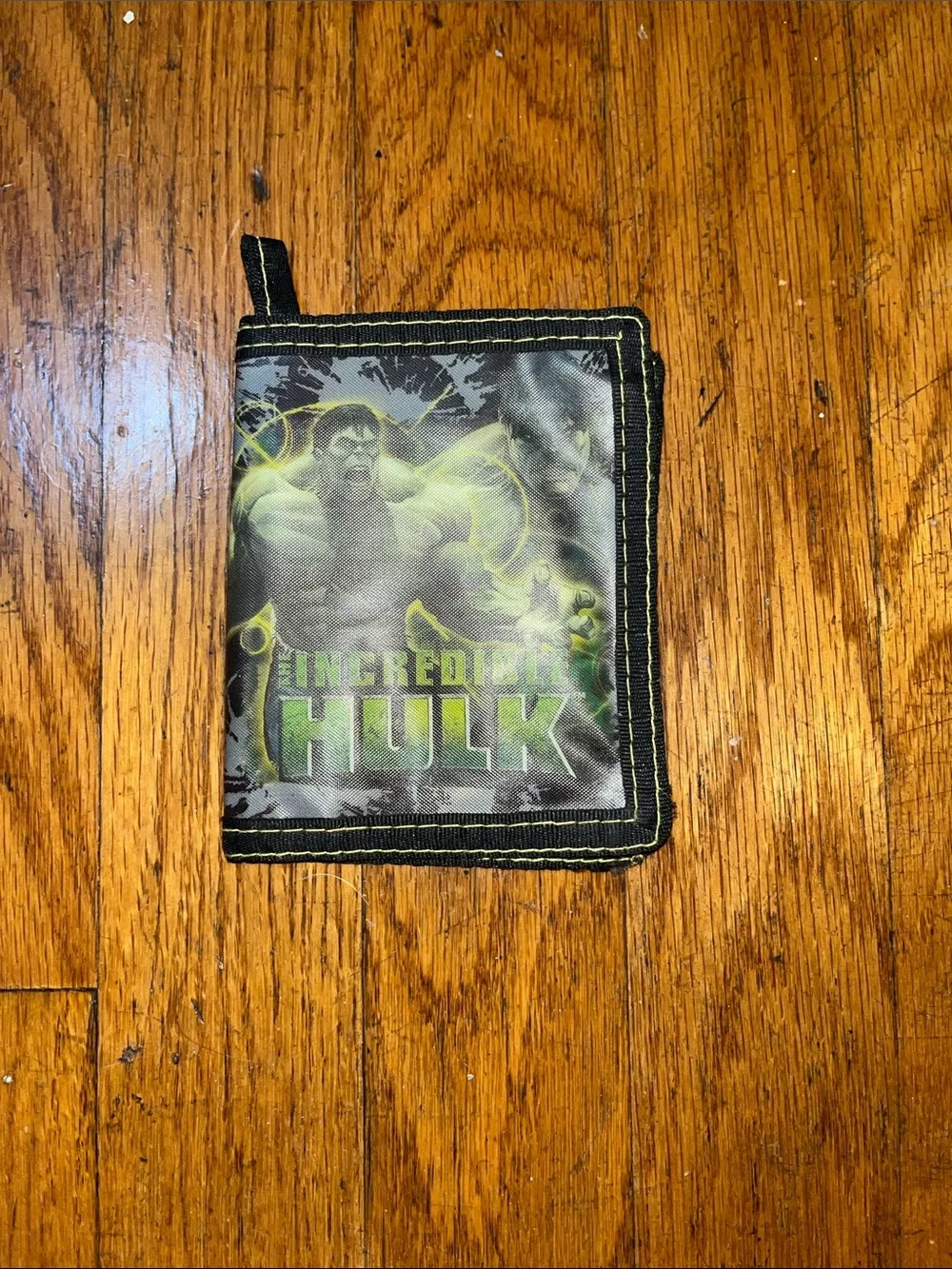 Marvel Incredible Hulk 2008 Retro Graphic Velcro Wallet - Green Black